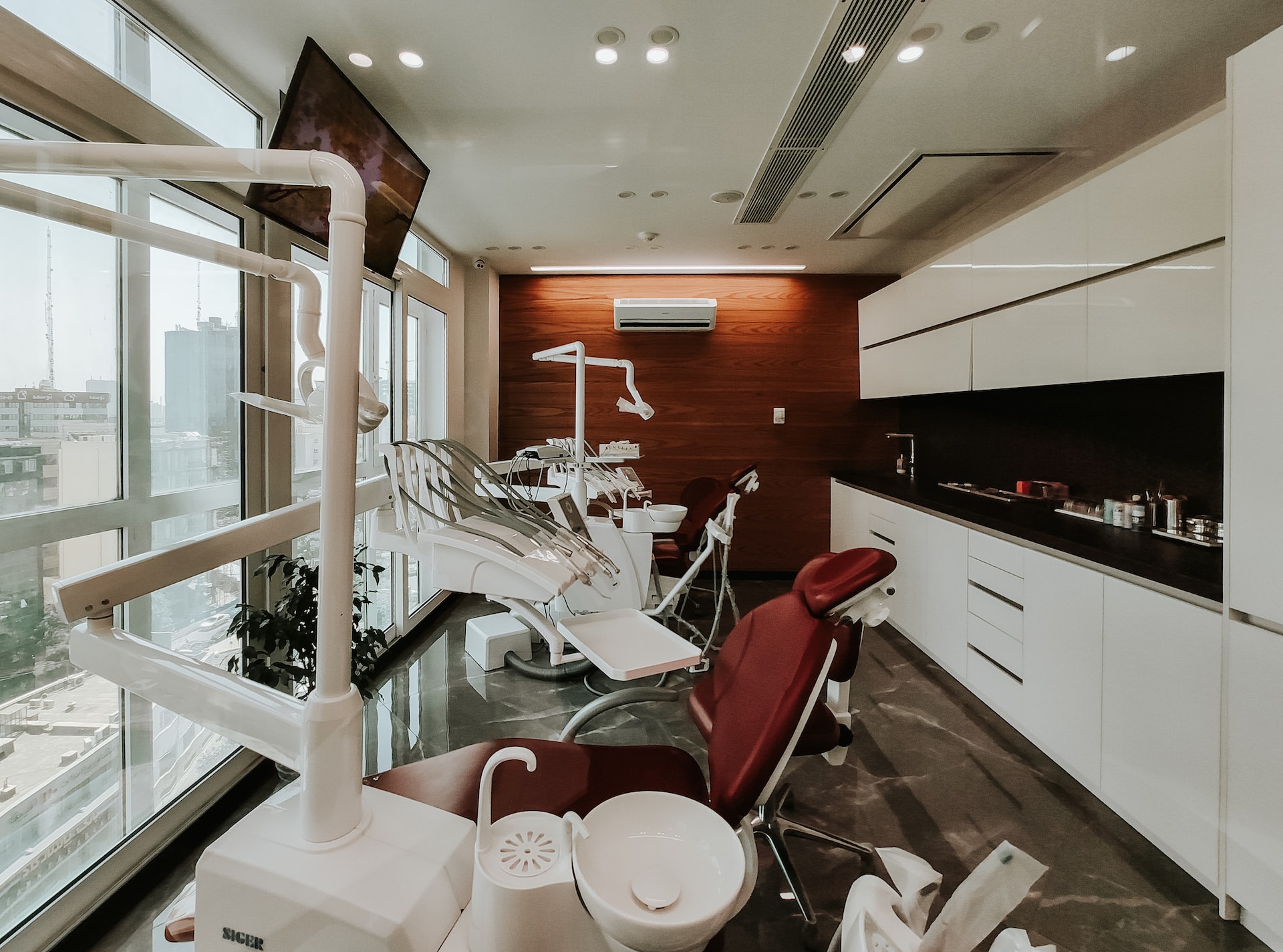 content marketing for dentists - dentist office with red chair